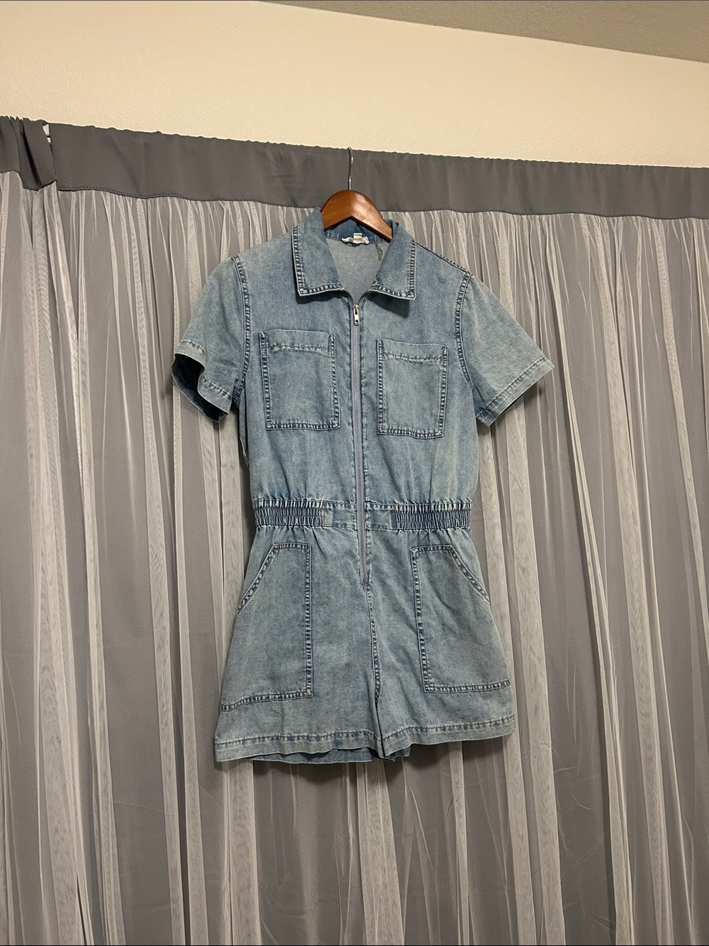 Elan Light Blue Denim Short Sleeve One-Piece Shorts Romper Size Large